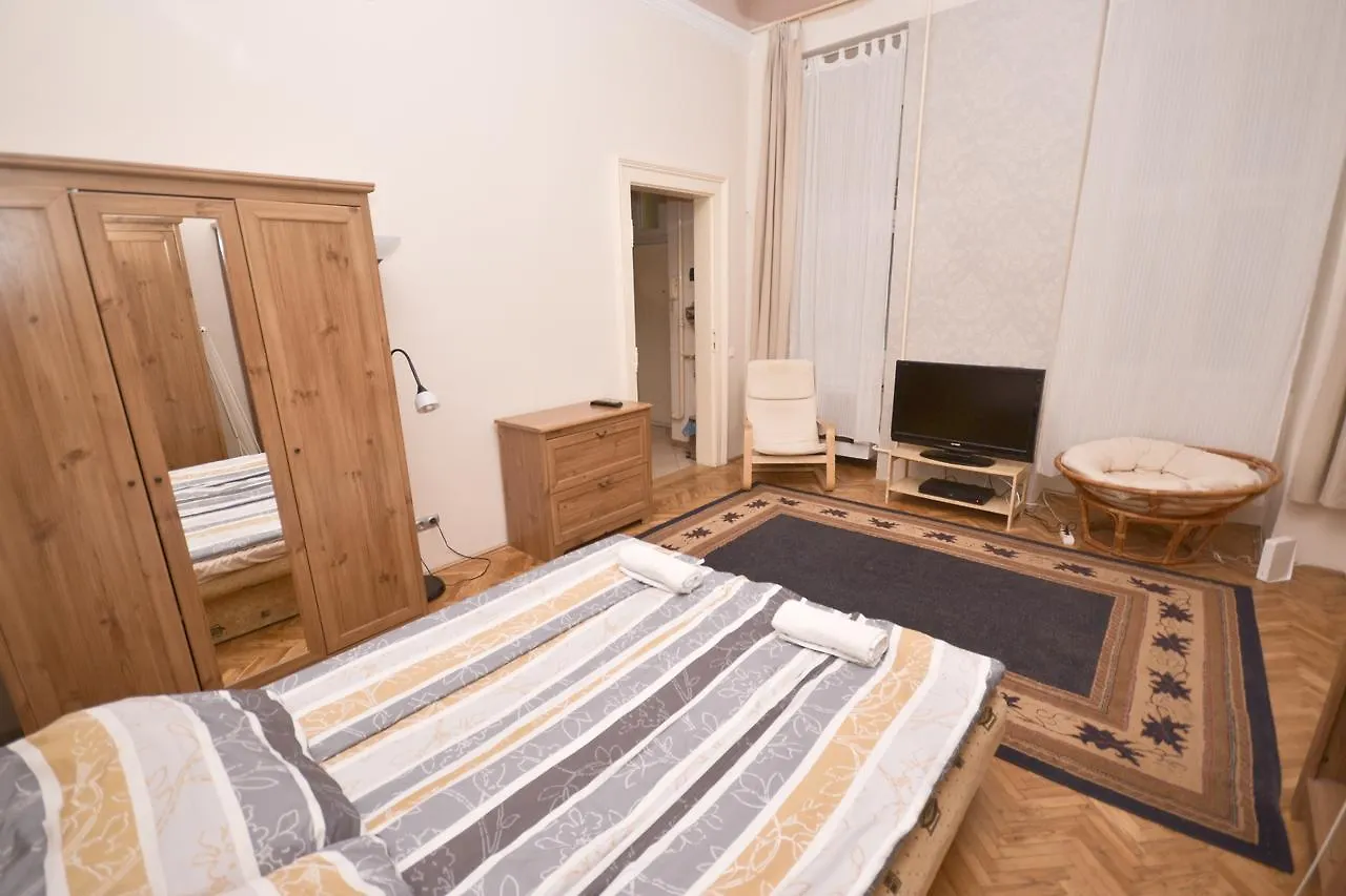 Nador Street Apartment Boedapest 0*,  Hongarije